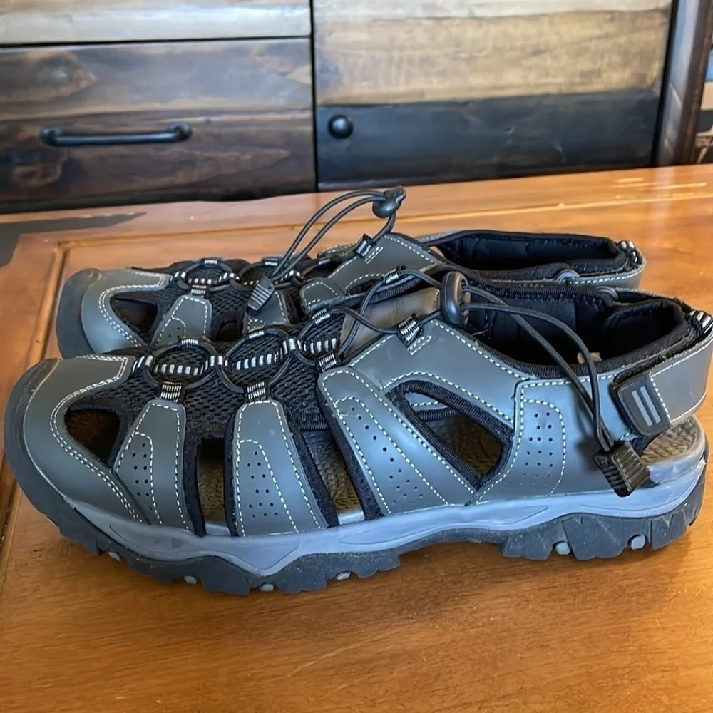 Eddie Bauer Sandals Size 13